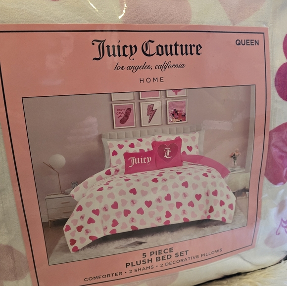 Juicy Couture Queen 5piece Plush Heart bedding set Brand New - Picture 3 of 9